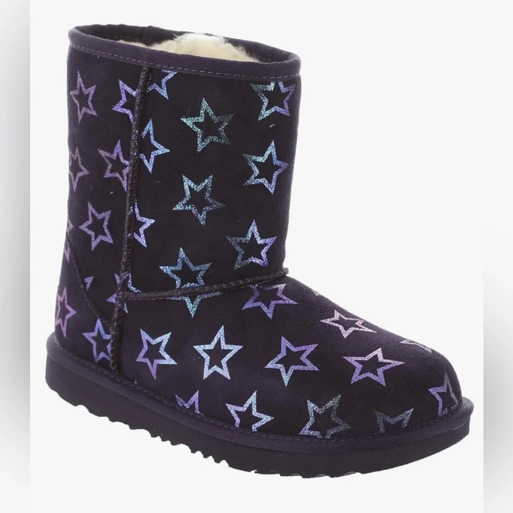 UGG Classic ll Iridescent Stars Boot - Starry Boots Youth/Big Kid Size 6 (NWOT)